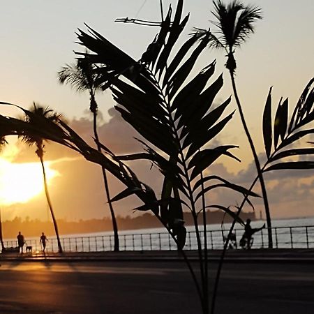 Kitnets Com Ar Condicionado Na Praia Salvador Exteriör bild